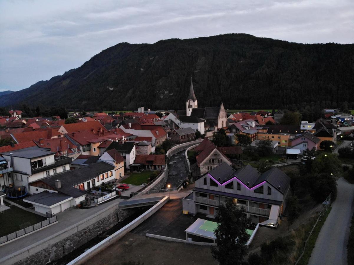 Zum Wohle Hotel apartamentowy Oberwoelz Stadt